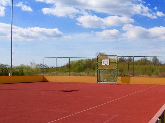 tennis-outdoor.jpg  